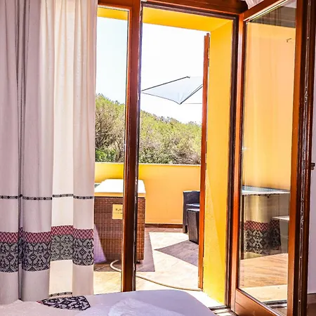 Borgo Arborea Charming Retreat מלון