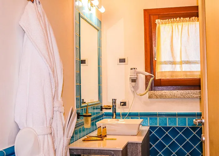Отель Borgo Arborea Charming Retreat Санта-Тереза-Галлура